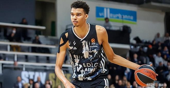 九游娱乐- 浓眉哥生涯合同 