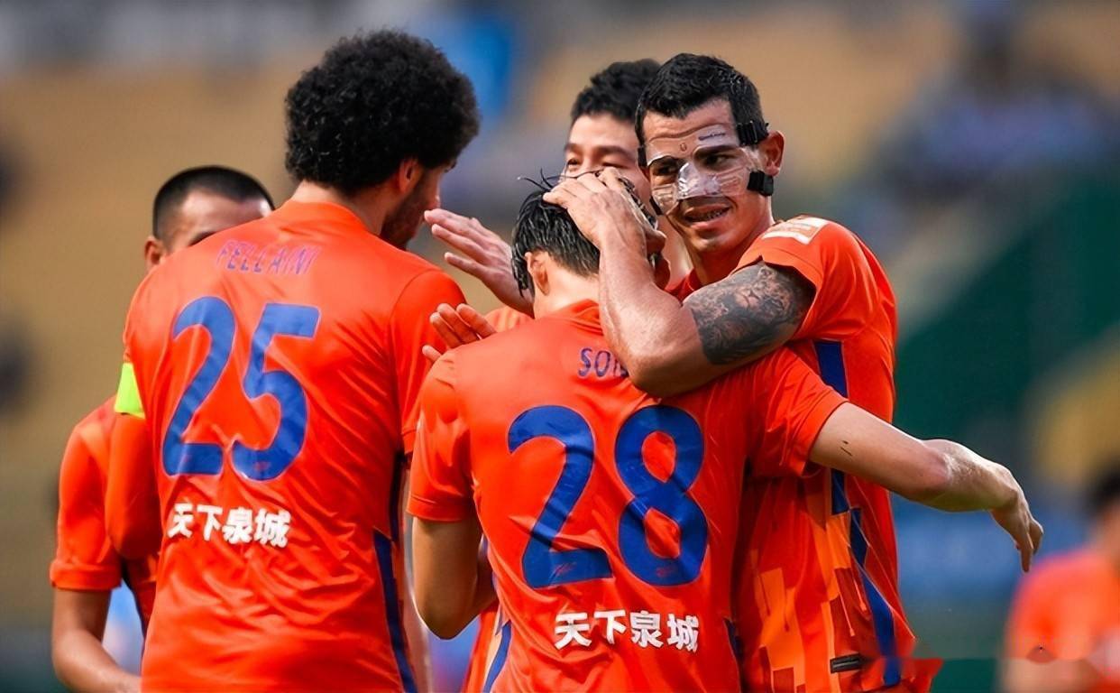 九游体育-关于训练课后迈阿密热火备战亚冠，更衣室发声细节流出，质疑声四起，年轻球员获得机会的信息