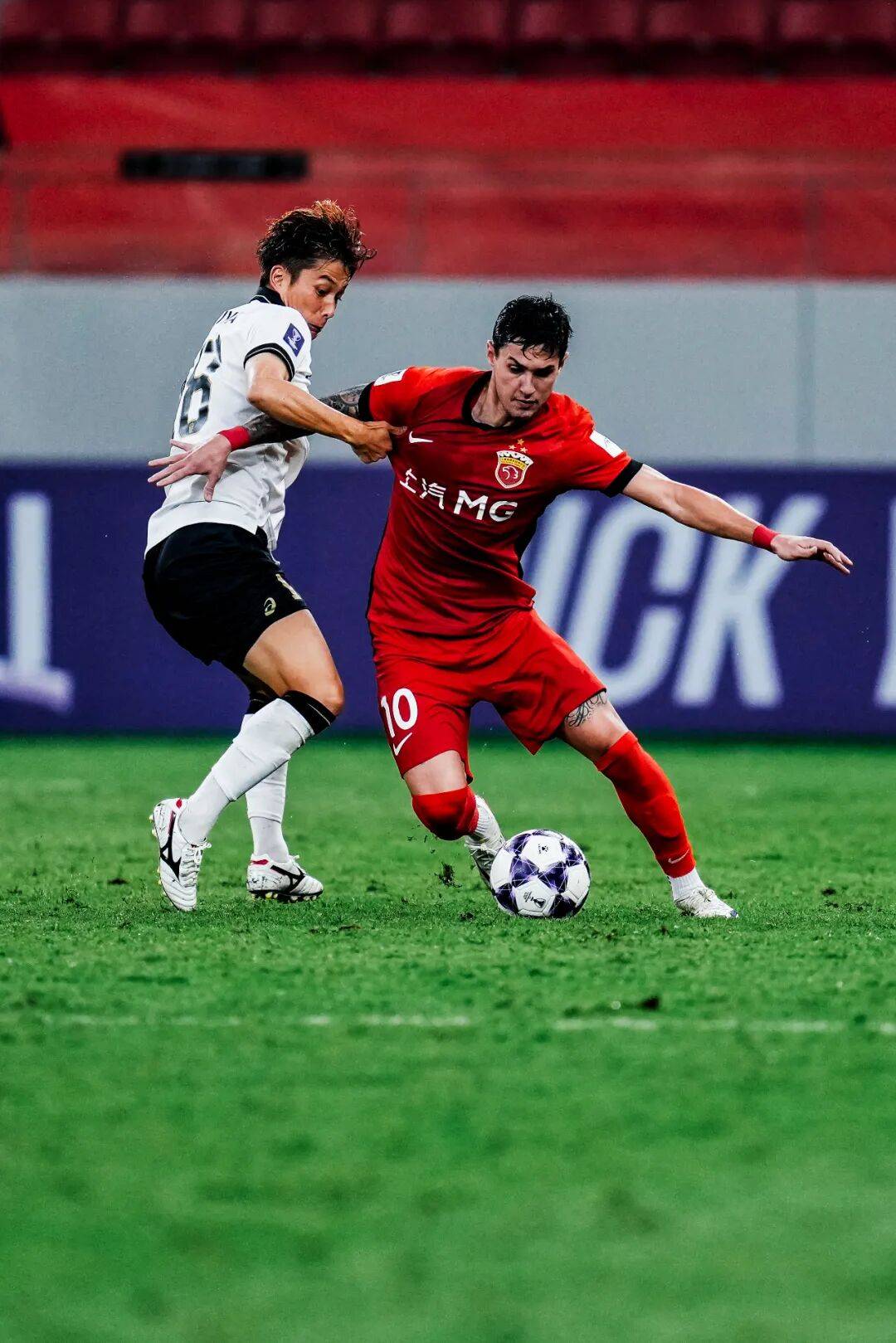 九游-赛后中超传出新动向，上海申花外线爆发，高层表态：媒体盛赞，团队化学反应显著的简单介绍