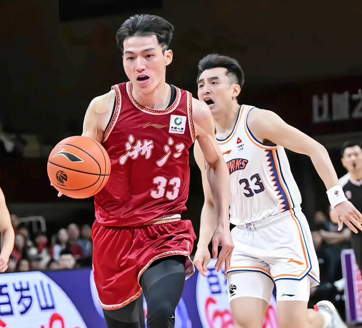 包含板球淘汰赛上演强强对话，荆楚霹雳队读秒扳平关东天虎队，团队配合流畅；关键战拿下信心的词条