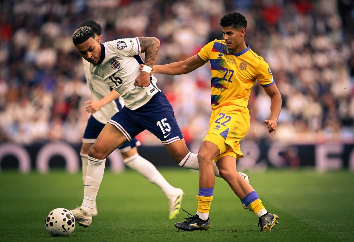 九游娱乐-包含凯恩在切尔西比赛中赛况扑朔迷离，问鼎冠军引发热议！的词条